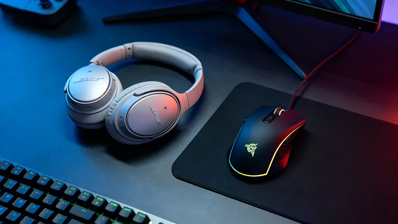 Bose QC45 vs 游戏鼠标：谁更值得入手
